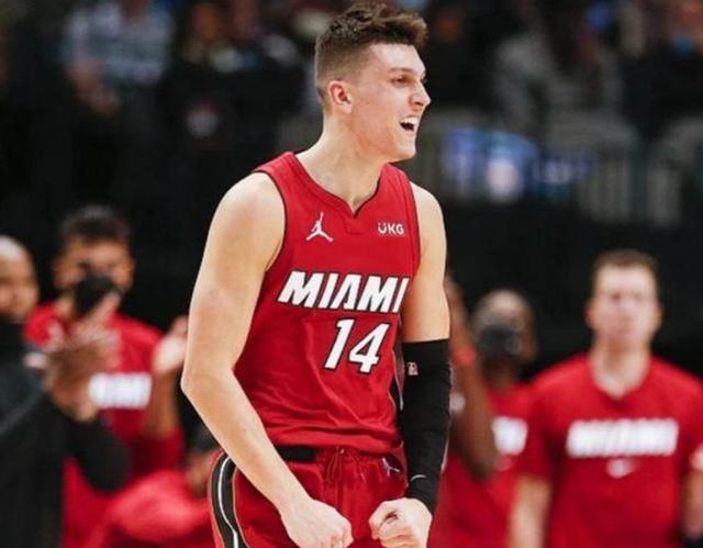 成都上次取胜还是10月17日赢梅州，自那之后6场比赛4平2负（成都自10月17日击败梅州后已6战不胜：4平2负）