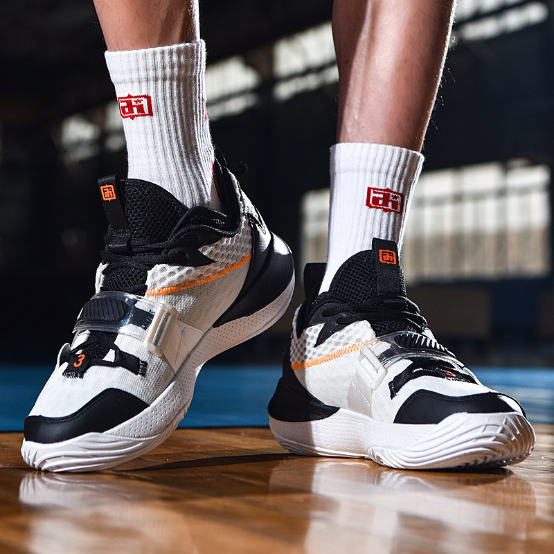 中超客场霸主！2025赛季客场积分榜揭晓，海港35分领跑，冠军当之无愧（2025中超客场榜出炉：海港以35分登顶，冠军实至名归）