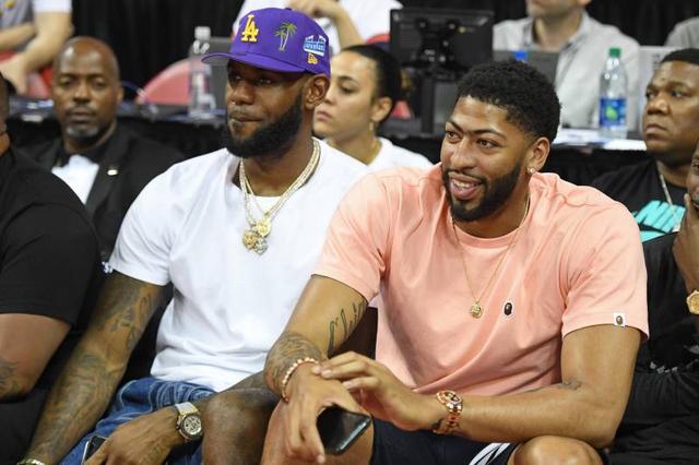 半场：国米0-0闷平比萨，劳塔罗、皮奇尼尼造险（半场战报：国米与比萨互交白卷，劳塔罗、皮奇尼尼多次威胁球门）