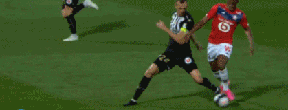 埃孔：尼日利亚足协结清欠款，全队团结一心备战比赛（埃孔：尼日足协已结清欠款，球队上下同心备战）